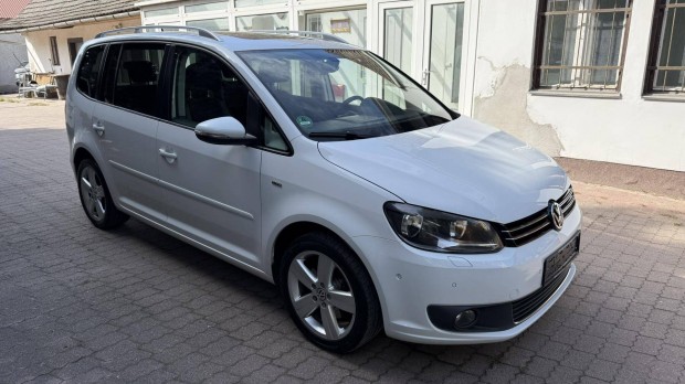 Volkswagen Touran 1.4 TSI Highline DSG [7 szem...
